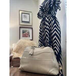 Authentic Gucci Wave Boston Bag - Sand Beige Calf Leather Bowling Bag 141440